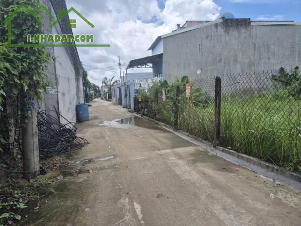Bán nền  đất 1370 m2, mặt tiền đường bê tông, xã Đức Hòa Hạ, Đức Hòa, Long An. Giá 20.5 tỷ - 3
