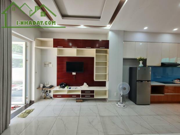 Cho thuê nhà Mega Village Khang Điền, 3 phòng ngủ, 75m2, 3 tầng, full nội thất, giá thuê