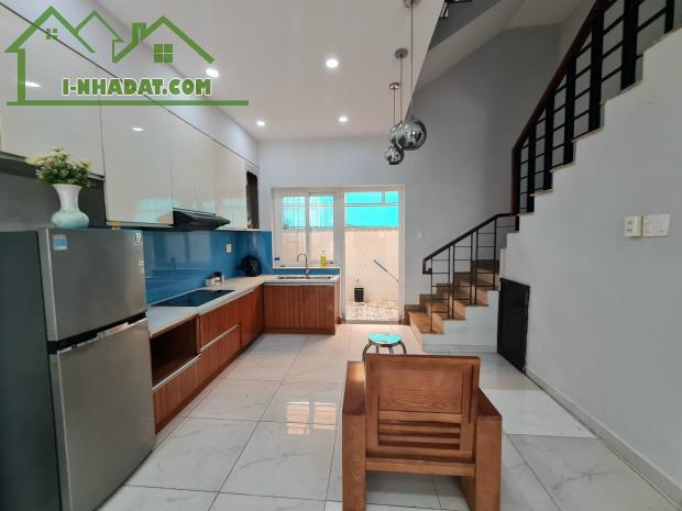 Cho thuê nhà Mega Village Khang Điền, 3 phòng ngủ, 75m2, 3 tầng, full nội thất, giá thuê - 1