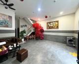 Nhà MT Bán giá siêu hời SHRchỉ 2,350 tỷ TL sát mặt tiền Hoàng Sa,phường 5, Tân Bình, 55m2