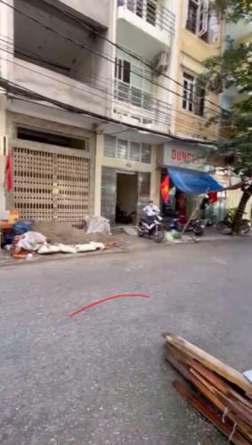 Bán nhà mặt phố ngay cột Đồng Hồ Hạ Long,S sử dụng :160 m,4 tầng. LH:0915 069 737 - 2