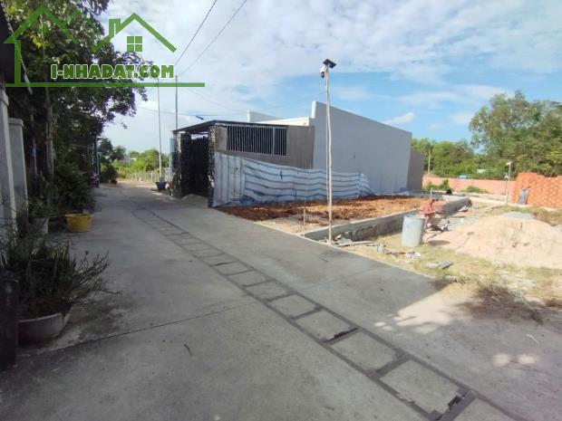 BÁN NHÀ ĐẤT ĐỐI DIỆN CHỢ AN NGÃI – LONG ĐIỀN GIÁ NGỘP CHỈ 1,9 TỶ CÒN TL - 4