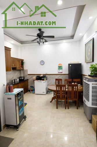 NHÀ ĐẸP 3 TẦNG – MẶT TIỀN HẺM XE HƠI THÔNG – LÂM VĂN BÊN – NỞ HẬU – GIÁ 8.950 TỶ - 2