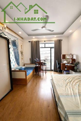 NHÀ ĐẸP 3 TẦNG – MẶT TIỀN HẺM XE HƠI THÔNG – LÂM VĂN BÊN – NỞ HẬU – GIÁ 8.950 TỶ - 3