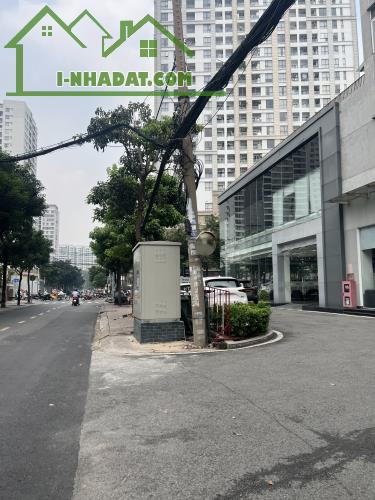 Phú Nhuận, nhà đẹp hẻm XH thông Hồng Hà, 4 Tầng, 38m2, gần sân bay, TN 240tr/năm, 8.x Tỷ - 4