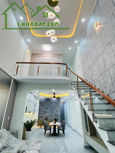 Bán Nhà Mới Phường Tân Phong.NGAY CHỢ TÂN PHONG.Giá Sốc CHỈ 3 TỶ 700