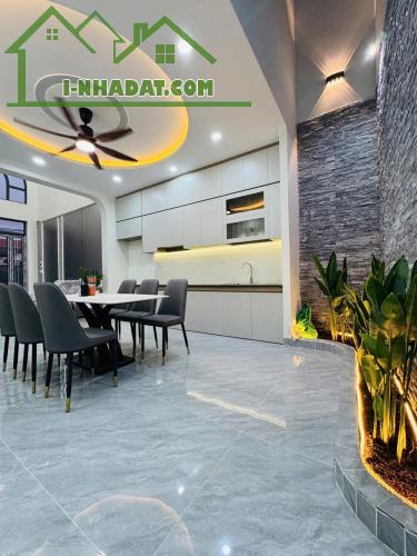 Bán Nhà Mới Phường Tân Phong.NGAY CHỢ TÂN PHONG.Giá Sốc CHỈ 3 TỶ 700 - 3