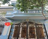 Bán nhà 1 trệt 2 lầu vị trí đẹp giá tốt đường Huyền Trân Công Chúa