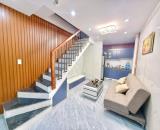 Bán nhà 2 tầng sạch đẹp về ở luôn ngõ 188 Hồ Sen