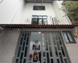 Trần Xuân Soạn - 41M2 , Ngang 4.5m - Cạnh Chợ Không Quy Hoạch - Hẻm Thông -  3 tỷ 950 triệ