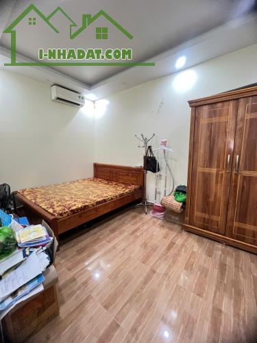 Bán nhà 2 tầng sạch đẹp ngõ 51 Khúc Hạo - 2