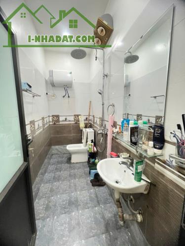 Bán nhà 2 tầng sạch đẹp ngõ 51 Khúc Hạo - 3
