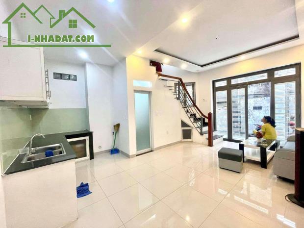 Bán nhà đẹp 4 tầng Lạc Long Quân Quận 11, 4PN dòng tiền 12tr/tháng giá 4.xx tỷ