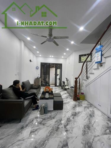 Cho thuê nhà ngõ 624 Minh Khai - Hai Bà Trưng 30mx 4T giá 13tr NHÀ MỚI FULL ĐỒ - 4
