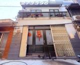 NGAY TRUNG TÂM PHÚ NHUẬN - KẾ BÊN QUẬN 1 - NHÀ ĐẸP GIÁ RẺ - HẺM TĨNH TÂM MỚI LÀM SẠCH SẼ