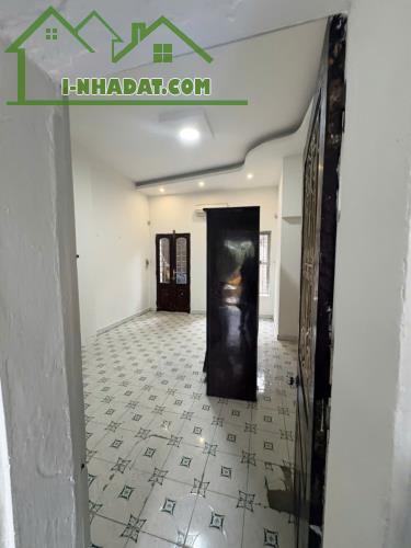 Cho thuê nhà riêng Lò Đúc - Hai Bà Trưng 75m x 2 tầng giá 9.5tr Ở NHÓM 10 NGƯỜI - 3