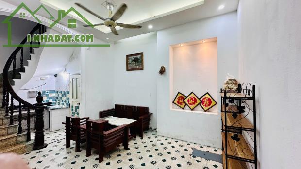 Cho Thuê Nhà riêng ngõ Gốc Đề Minh Khai, Hai Bà Trưng 30m x 4T giá 7.5 triệu