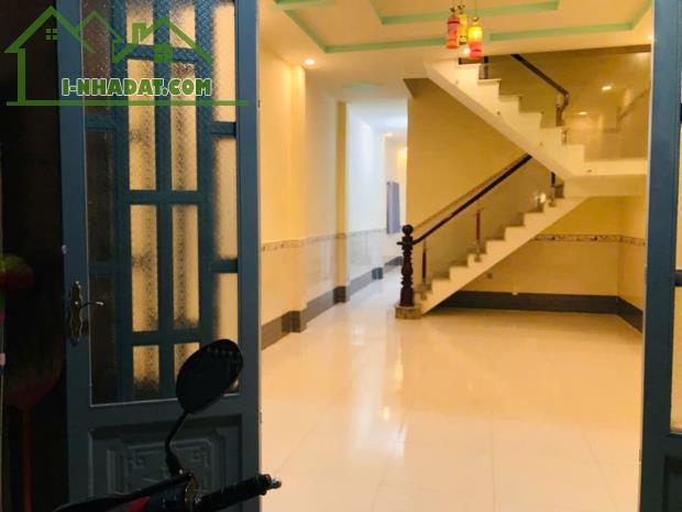 Bán nhà đẹp xã Long Trạch, Cần Đước dt 120m2 1 lầu 4pn, 2wc giá 2,8 tỷ - 4
