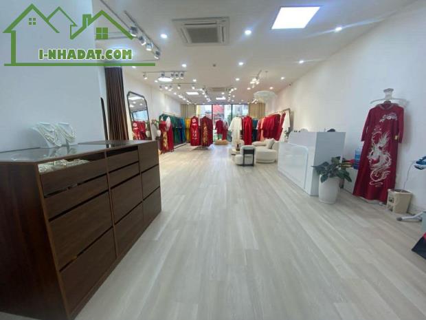 Chính chủ bán toà văn phòng phố Dịch Vọng Hậu 160m2x9T