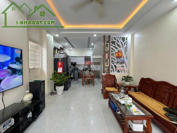 CẦN BÁN NHÀ 4 TẦNG – Ô TÔ ĐỖ CỬA NGÀY ĐÊM .TOẠ LẠC NGAY MẶT CHÍNH– 97 ĐOÀN KẾT, ĐẰNG HẢI - 1