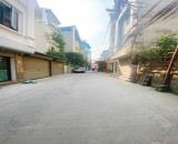 Bán nhà lô góc Xuân Đỉnh sát Ngoại Giao Đoàn, 3 mặt thoáng, MT 4m ô tô đỗ cửa, ở cực sướng