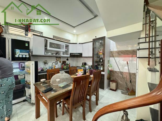 SIÊU PHẨM NHÀ 4 TẦNG – Ô TÔ ĐỖ CỬA NGÀY ĐÊM .TOẠ LẠC NGAY MẶT CHÍNH– 97 ĐOÀN KẾT, ĐẰNG HẢI - 2