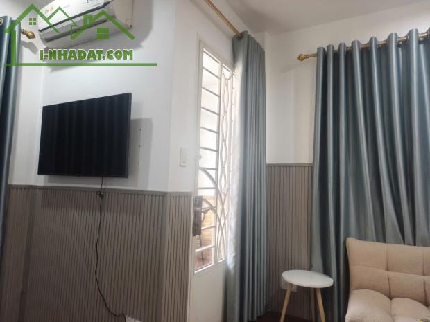 Cho Thuê Phòng 32m2 Tách Bếp Full Nội Thất Giá Rẻ – P.Bến Nghé, Q.1 - 1