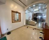 Cho thuê nhà mặt phố Văn Cao, DT: 83m2, 4 p.ngủ khép kín.