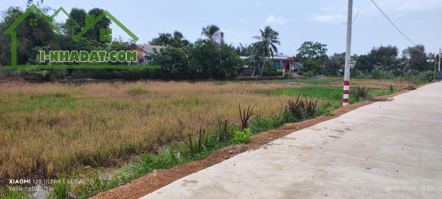 Bán lô đất lúa 4 mặt tiền chuyển thổ phân lô giá chốt 6 tỷ - 4
