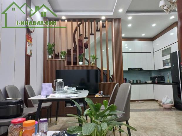 Hiếm! Nhà Lê Đức Thọ 44m²x5T, ô tô gần, KD full NT – ở ngay, 9 tỷ