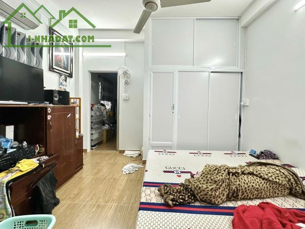 Bán nhà mặt tiền Hoa Lan - Phú Nhuận, ngang 4,5m KC: Hầm + 4 tầng chỉ nhỉnh 16 tỷ - 2