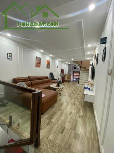 Cần cho thuê nhà nguyên căn ngõ 339 Minh Khai, Hai Bà Trưng 60m x 7T giá 18 triệu - 1