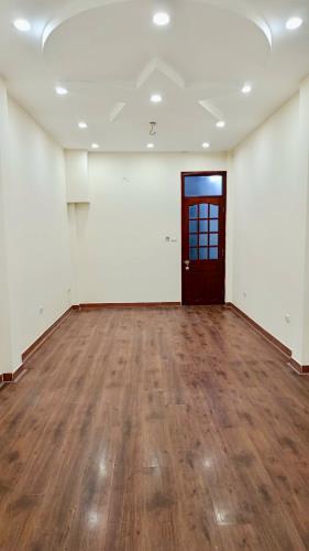 Cho thuê nhà riêng  Lê Đại Hành, Hai Bà Trưng 90m x 4T giá 32 triệu Ô TÔ - KINH DOANH - 1