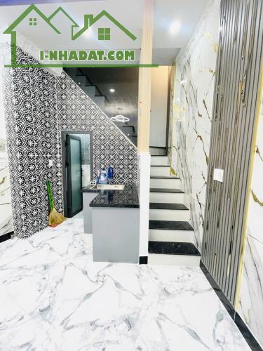 MẶT TIỀN KINH DOANH – DƯỚI CHÂN CẦU TÂN THUẬN 2 – HÀNG HIẾM