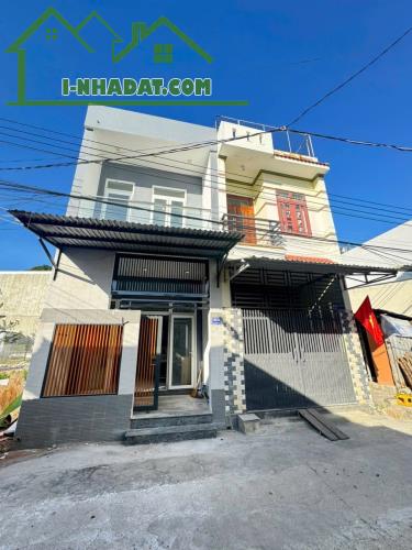 NHÀ 2 TẦNG HẺM Ô TÔ 5M, VĨNH HÒA, BẮC NHA TRANG, GIÁ CHỈ 4,8 TỶ