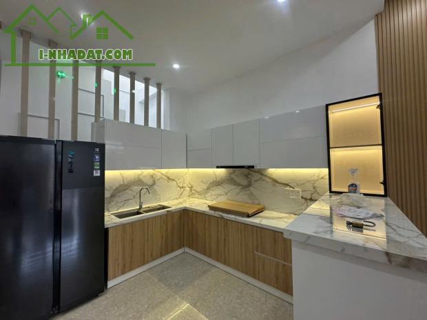 NHÀ 2 TẦNG HẺM Ô TÔ 5M, VĨNH HÒA, BẮC NHA TRANG, GIÁ CHỈ 4,8 TỶ - 2