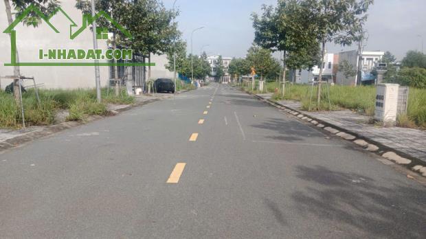 Cần bán nền ngang 6m ngay trung tâm Tân Uyên Bình Dương giá 1.359 tỷ - 1