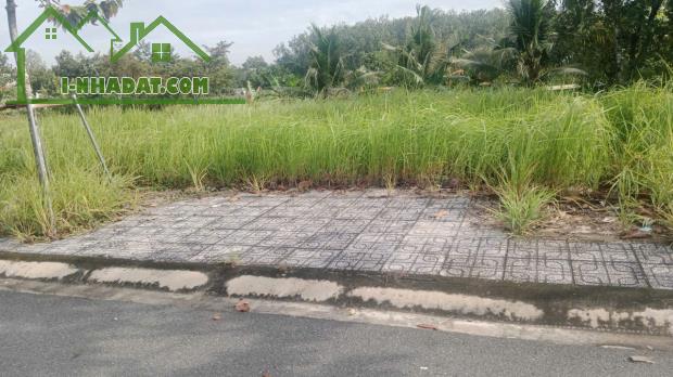 Cần bán nền ngang 6m ngay trung tâm Tân Uyên Bình Dương giá 1.359 tỷ