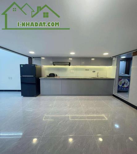 Bán căn hộ lầu 1 CC mặt tiền Nguyễn Trãi, P11, Q5, 80m2, 2 tầng,tặng nội thất, chỉ 3,25 tỷ - 4