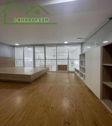 Bán căn hộ lầu 1 CC mặt tiền Nguyễn Trãi, P11, Q5, 80m2, 2 tầng,tặng nội thất, chỉ 3,25 tỷ - 3