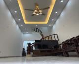 Bán gấp nhà Hoàng Mai vài bước ra hồ Đền Lừ, Dt 35m2, 5t, mt 5m.