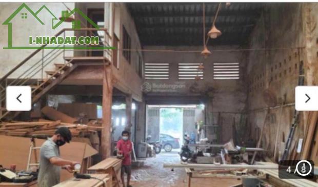 GIÁ TỐT: CHO THUÊ KHO XƯỞNG HÓC MÔN DT: 330M2, MẶT TIỀN 12M, SẴN VP LÀM VIỆC- ĐIỆN 3 PHA - 2