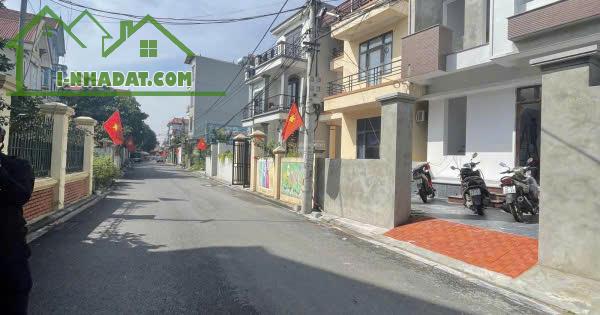 CHỈ NHỈNH 1 TỶ, CÓ NHÀ Ở NGAY, 70M2, MT5, ÔTÔ TRÁNH, KD NHỎ, 5P DI CHUYỂN TỚI KCN AN LÃO - 1