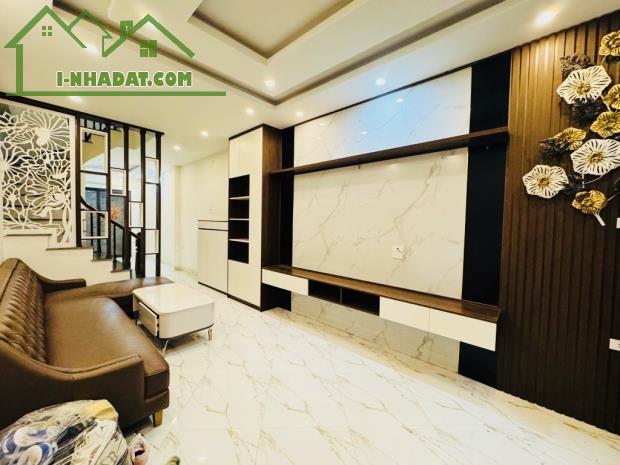 BÁN NHÀ MINH KHAI - GẦN MẶT PHỐ - HÀNG XÓM TIMES CITY - DT 45M x 5 TẦNG. GIÁ BÁN 9.85 TỶ - 3