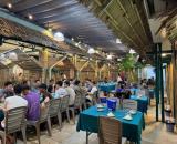 SANG NHANH 400TR MB 25TR 700M2 QUY MÔ 10 PHÒNG VIP 45 BÀN SÂN VƯỜN