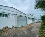 Bán 3 nhà xưởng nhỏ liền kề xã An Thạnh , Bến Lức tdt 850m2 ( có 300m2 thổ) giá 6,5 tỷ