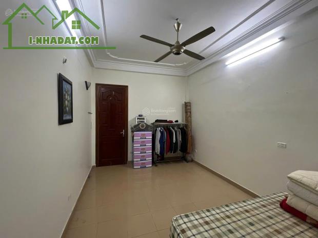 Cho thuê nhà Mạc Thị Bưởi-Hai Bà Trưng, 50m2, 3 tầng, 2 ngủ, 12tr - 3