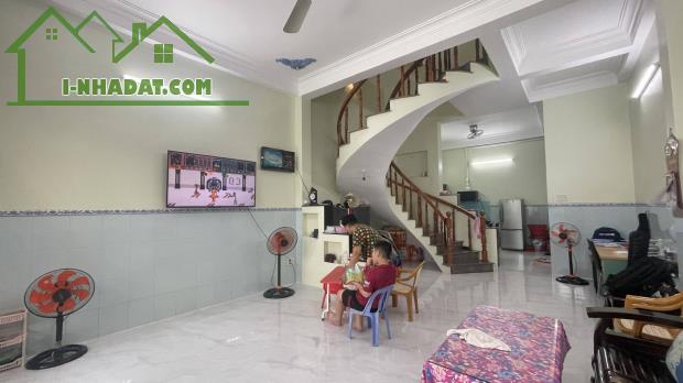 NHÀ 3 TẦNG GẦN BIỂN PHƯỜNG VĨNH HÒA, BẮC NHA TRANG – GIÁ CHỈ 6 TỶ - 1