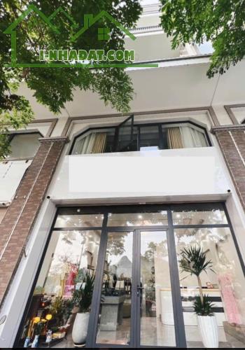 Cần bán căn nhà phố mặt đường ở Monbay- Hạ Long. Lh: 091506973 - 2