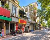 Cho thuê mặt bằng tầng 1 phố Phó Đức Chính, Ba Đình, diện tích 300m2